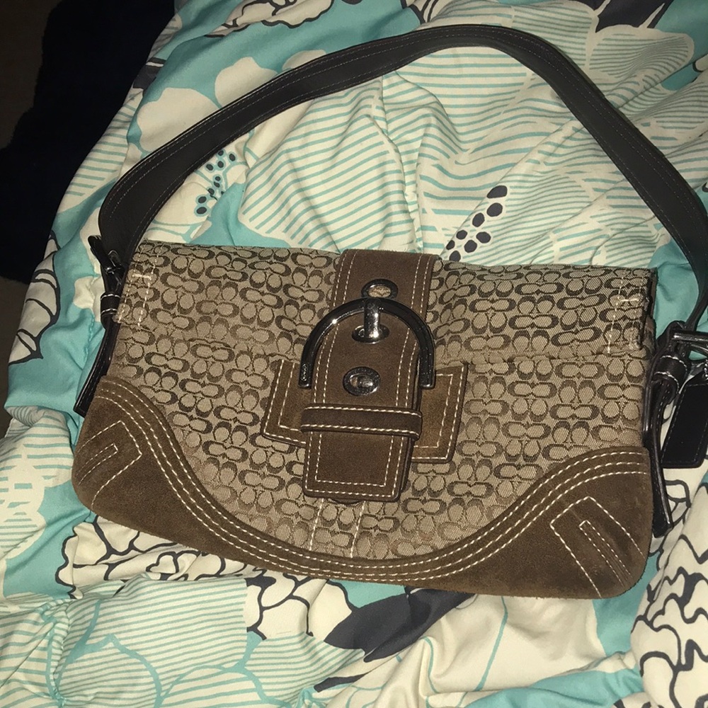 Small Coach purse smoke free pet free home